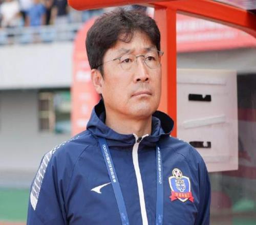 沙特球员误,踩张玉宁引,争议,天博体育平台,天博体育官方网站,天博体育登录入口,天博体育app下载